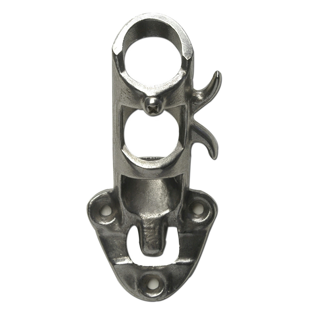Metal bracket for flagpole