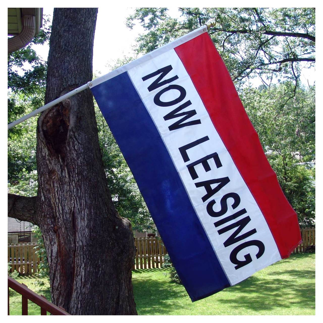 Now Leasing Flag - 3ft x 5ft