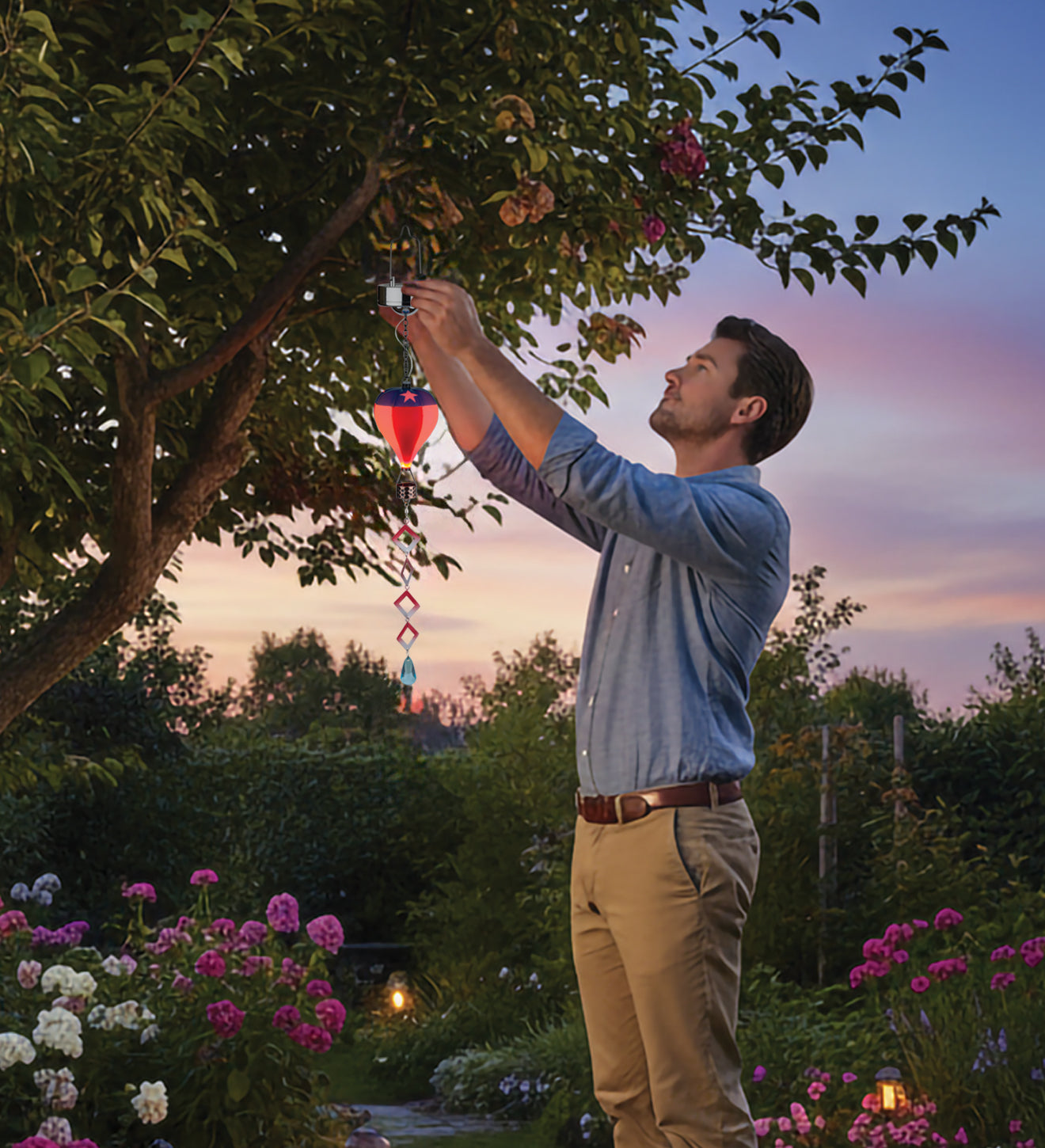 Patriotic Hot Air Balloon Spinner Solar Lantern for Outdoor Garden - Mini